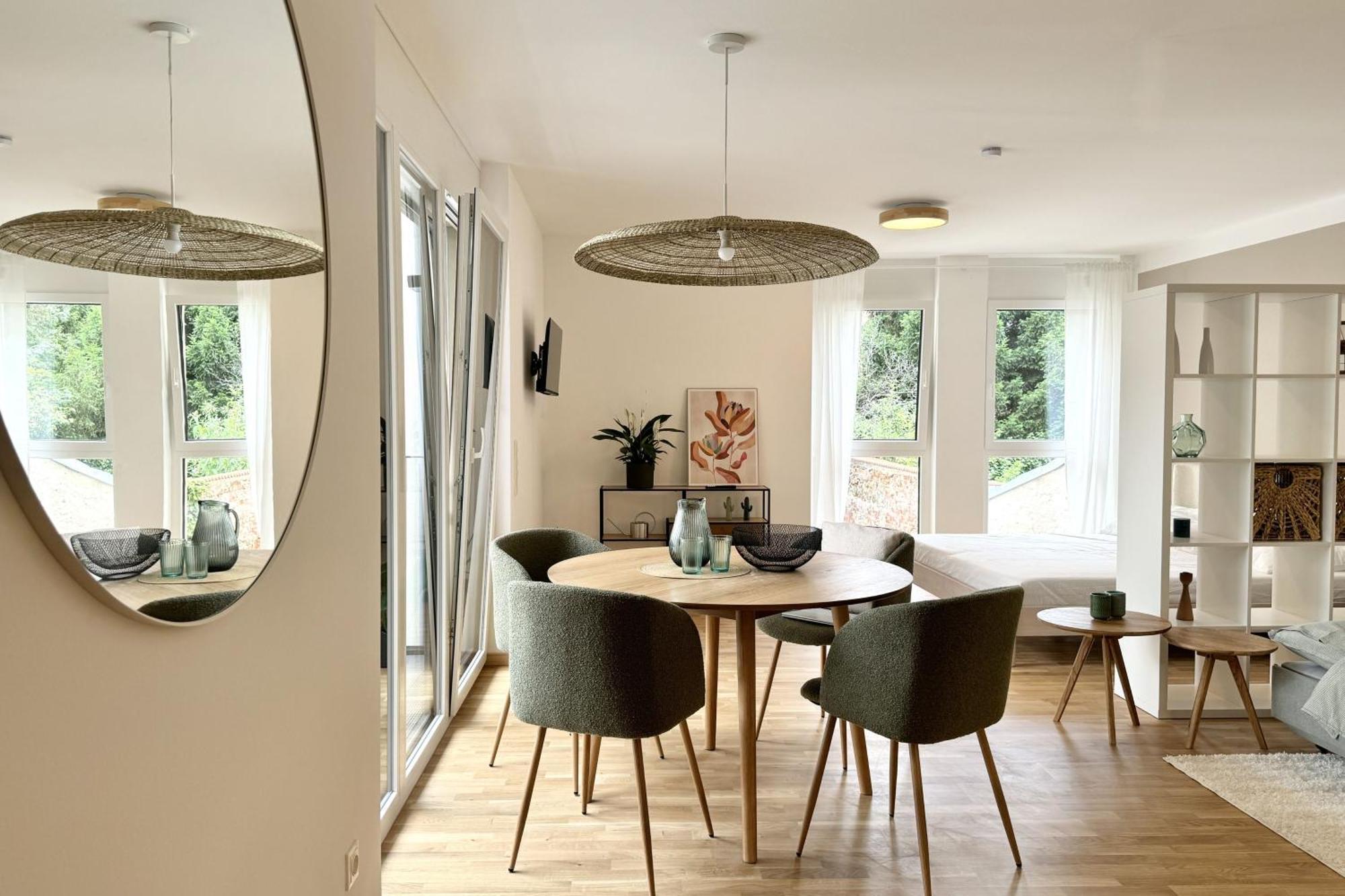 Modernes Studio Beim Domplatz Винер-Нойштадт Экстерьер фото