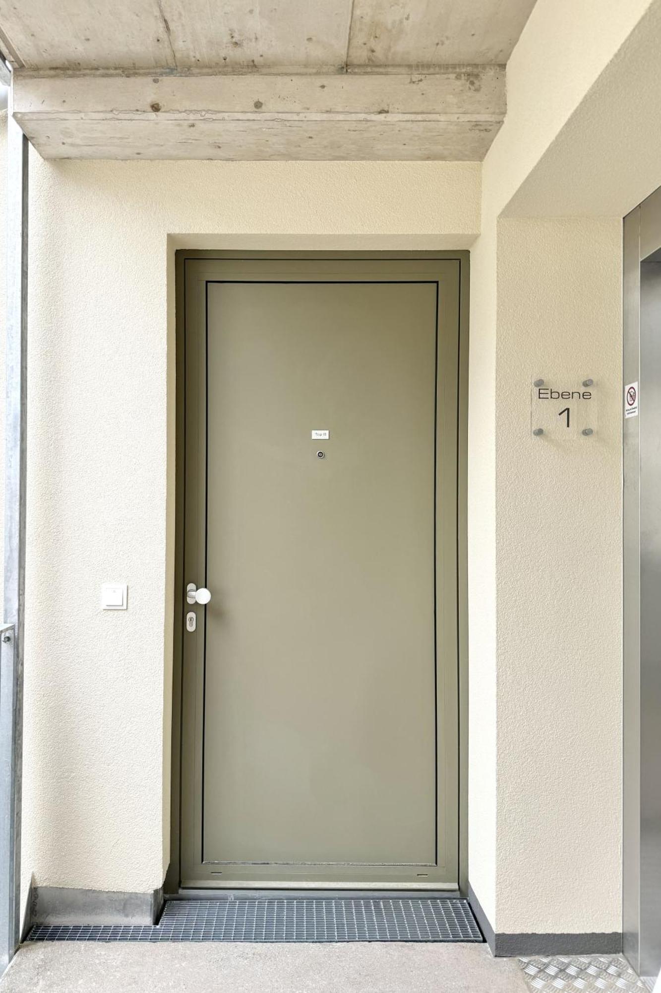 Modernes Studio Beim Domplatz Винер-Нойштадт Экстерьер фото